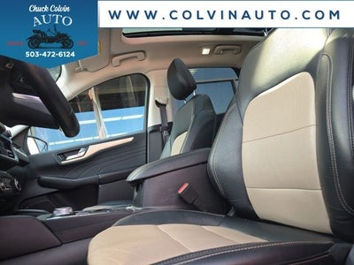 2022 Ford Escape Hybrid Titanium