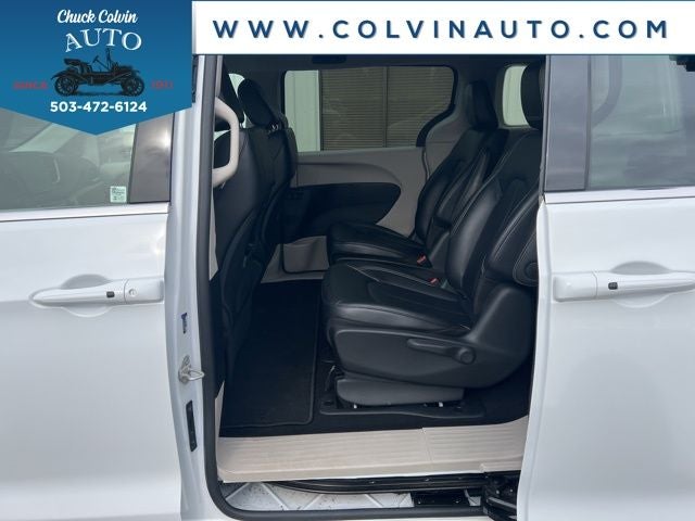 2024 Chrysler Pacifica Hybrid Select