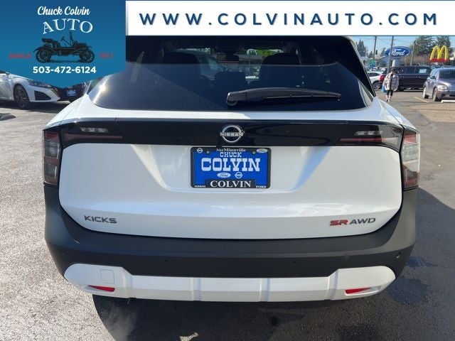 2025 Nissan Kicks SR