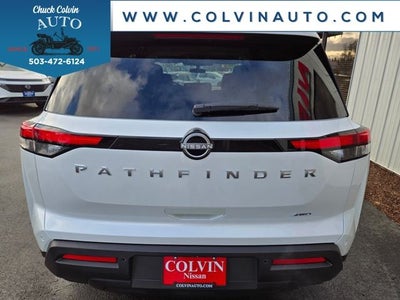 2025 Nissan Pathfinder SV