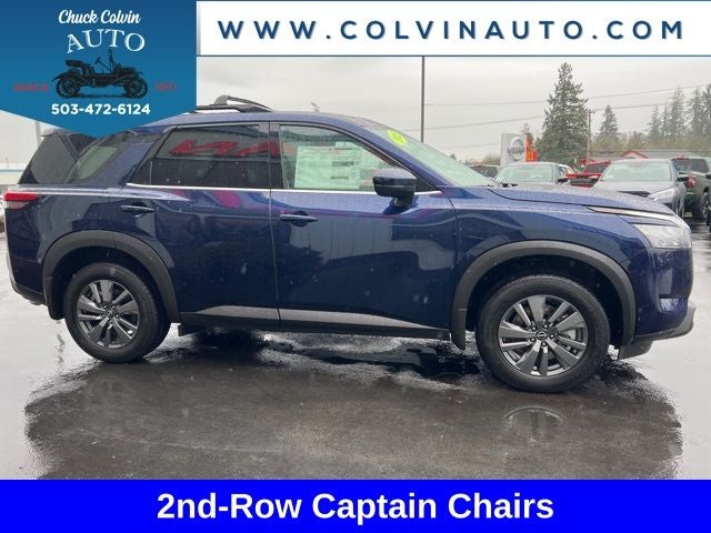 2025 Nissan Pathfinder SV