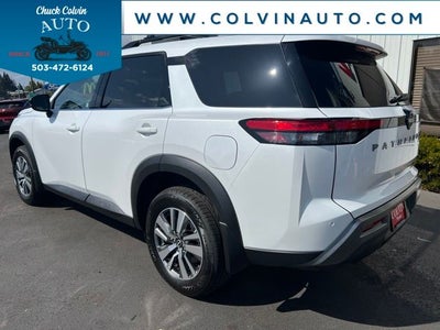 2026 Nissan Pathfinder SL