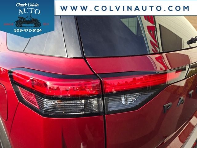 2025 Nissan Pathfinder Platinum